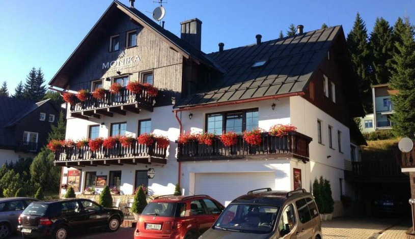 Pension Monika + Apartments Špindlerův Mlýn